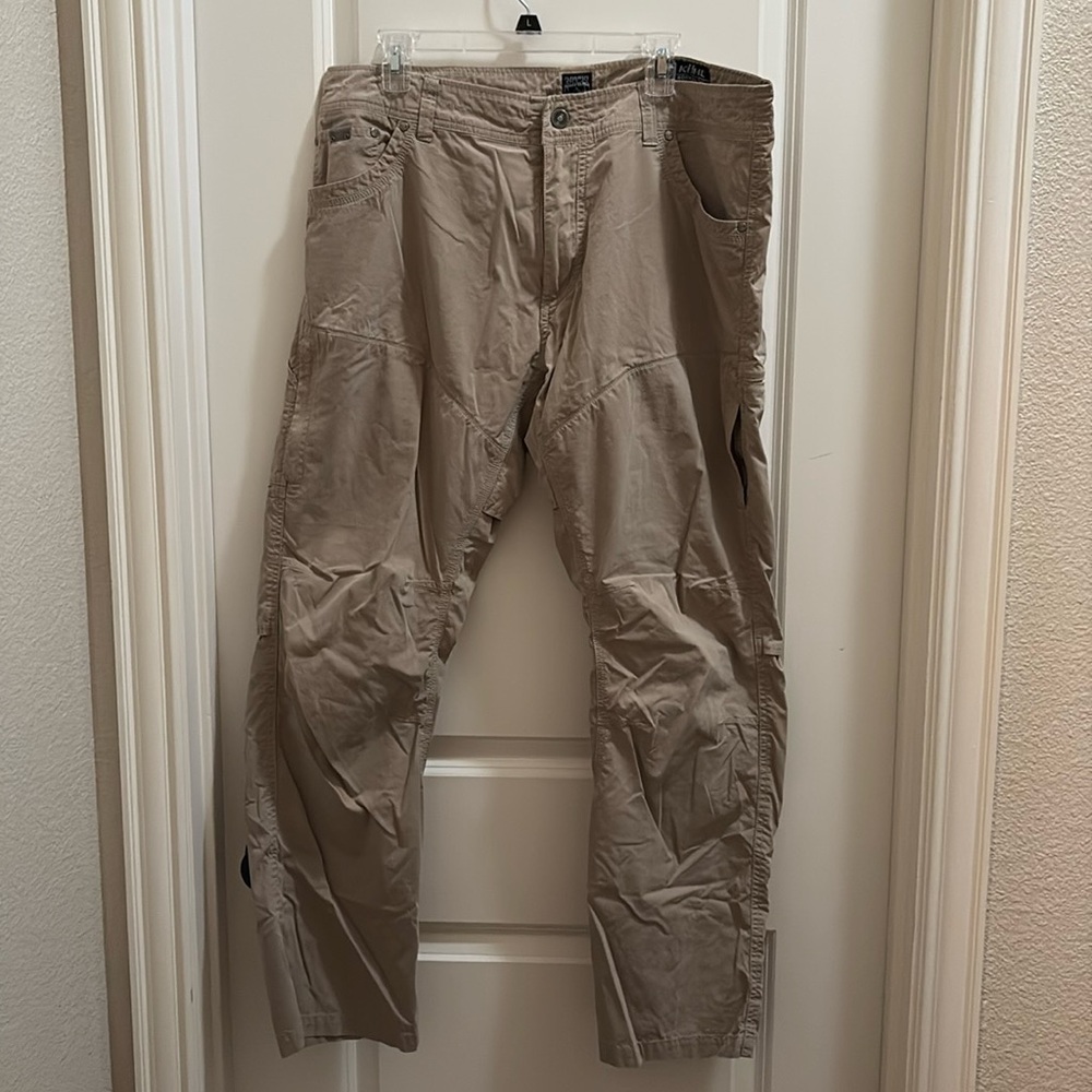 Kuhl Men’s Cargo Hiking Work Wear khaki Vented Pants Size 38 X 32